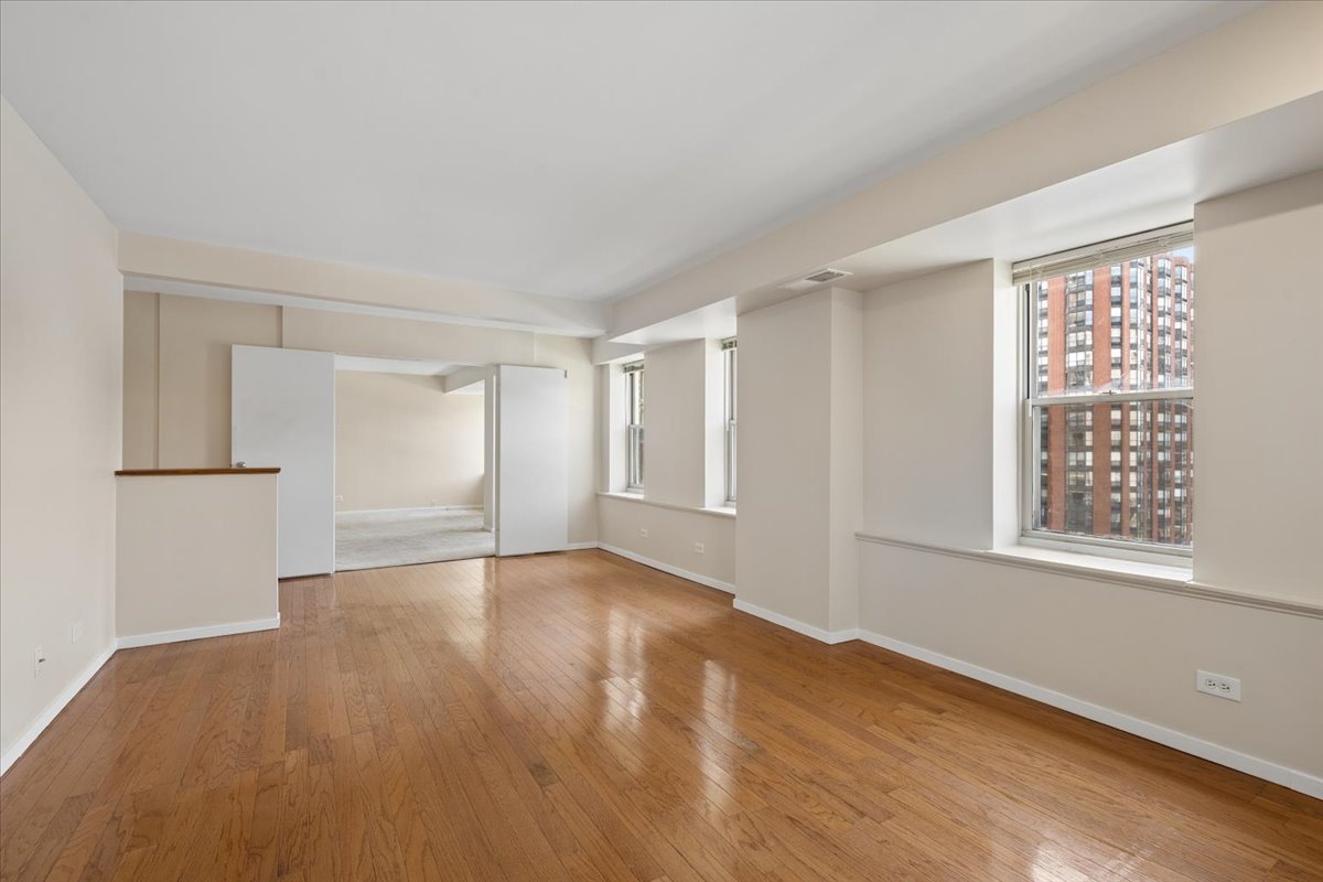 40 E 9th Street 1512 Property Photo 21