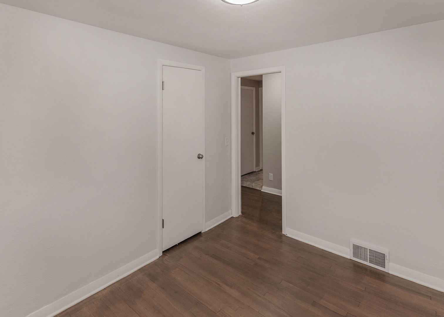 326 W 19th Avenue Property Photo 17
