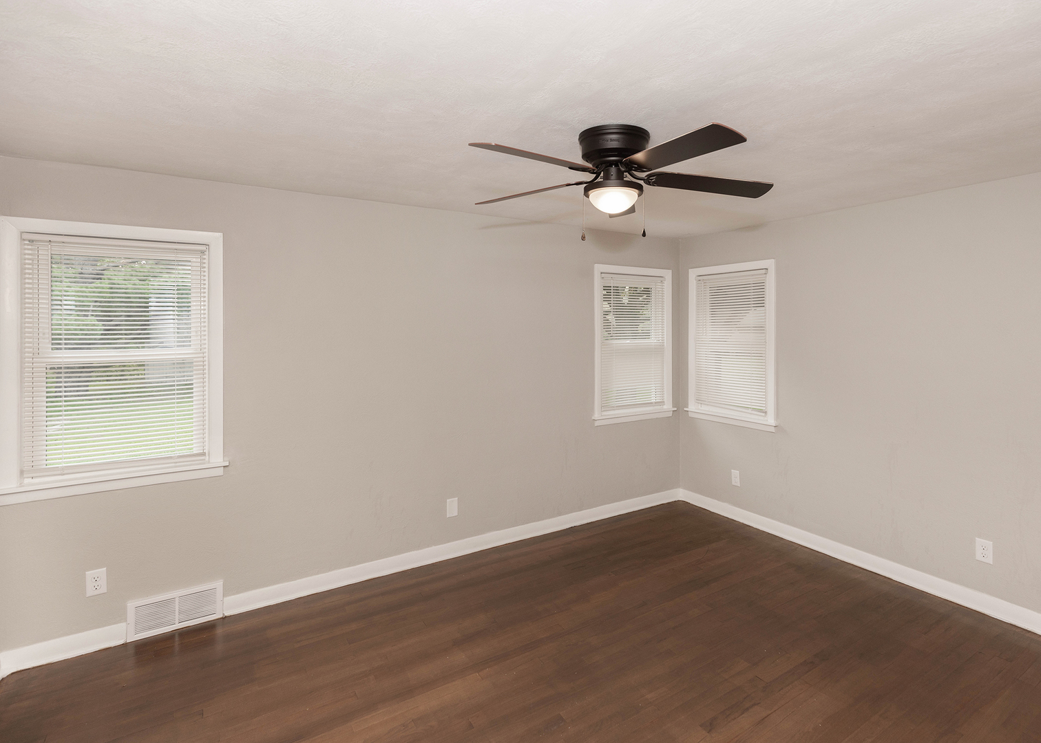 326 W 19th Avenue Property Photo 18