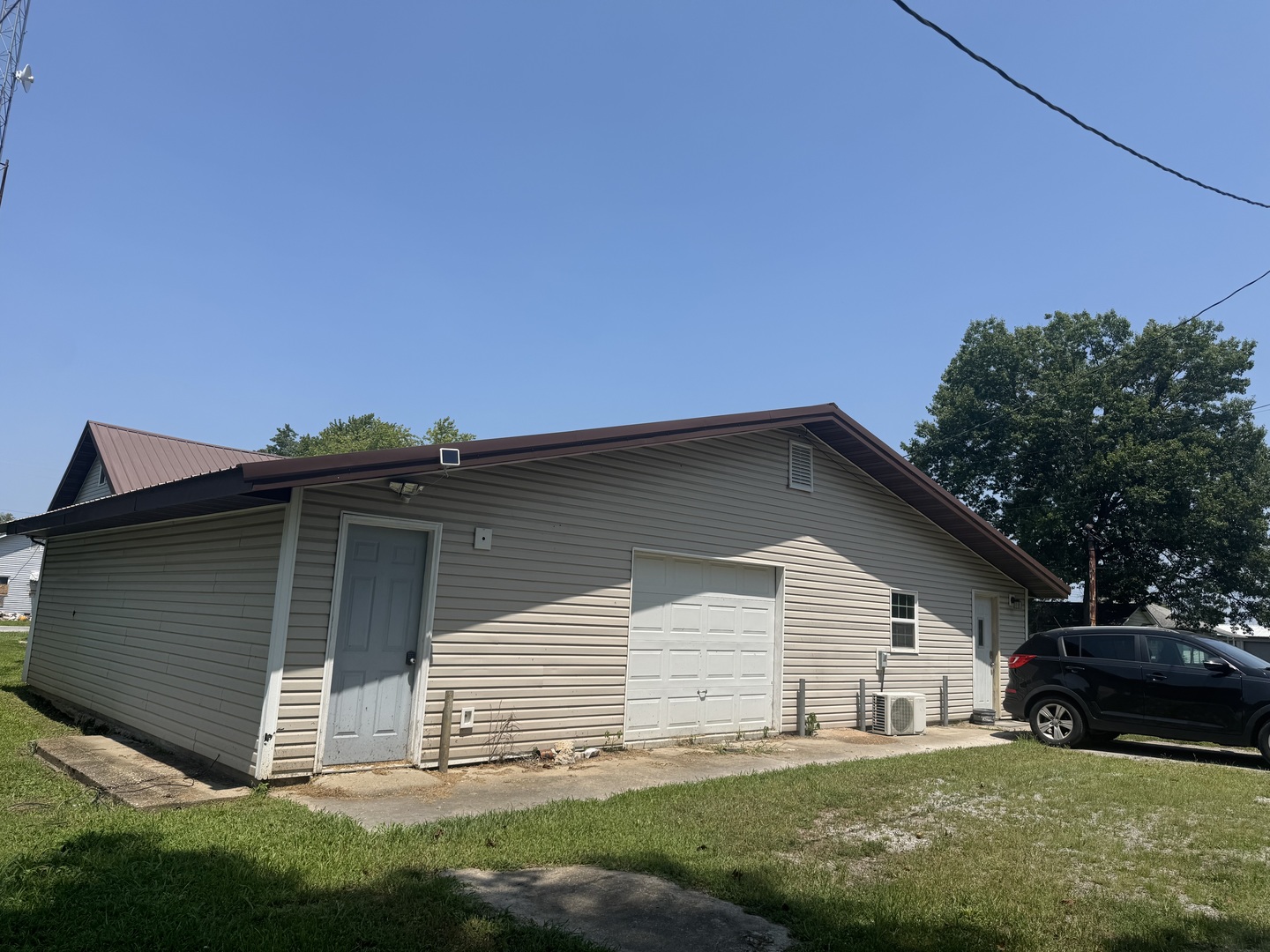 1204 W Oak Street Property Photo 9