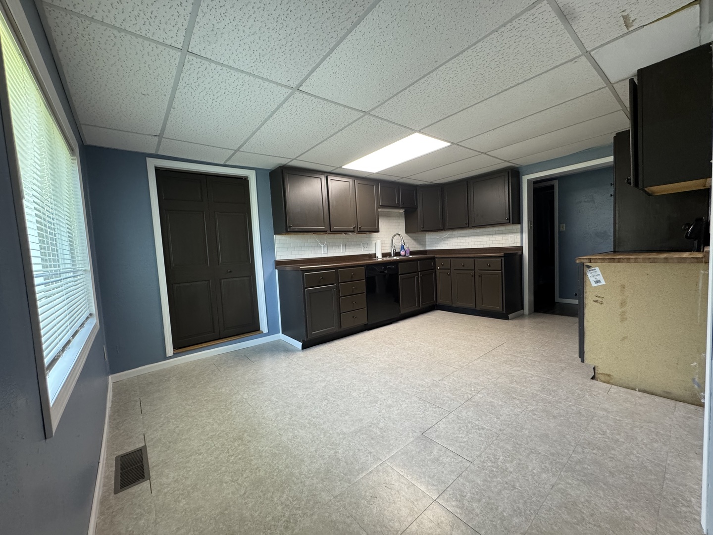 1204 W Oak Street Property Photo 17