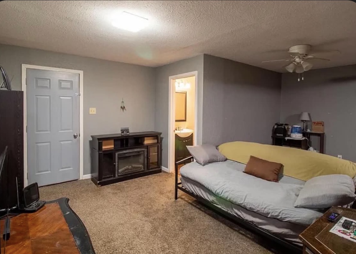 1204 W Oak Street Property Photo 29