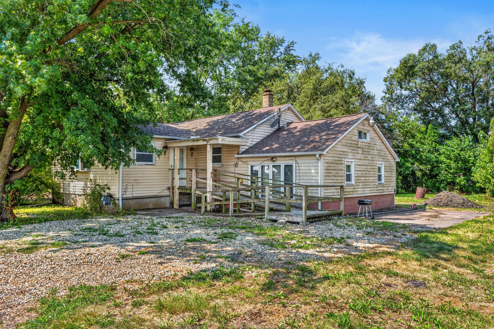 3057 Cr 950 Property Photo 1
