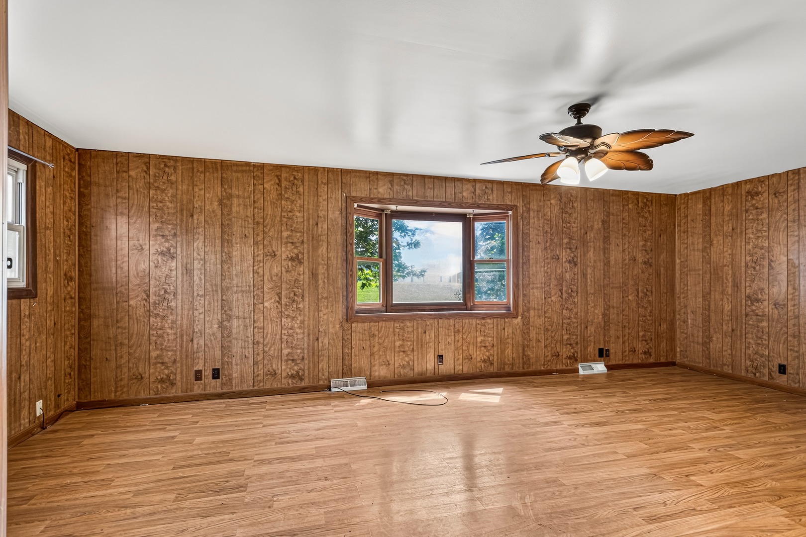 3057 Cr 950 Property Photo 9