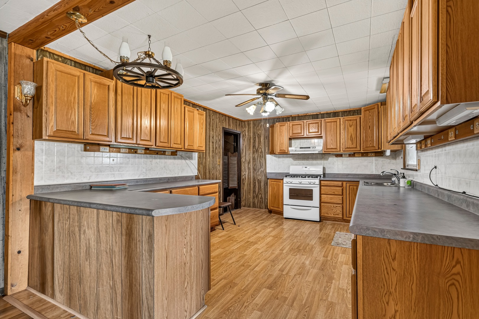 3057 Cr 950 Property Photo 12