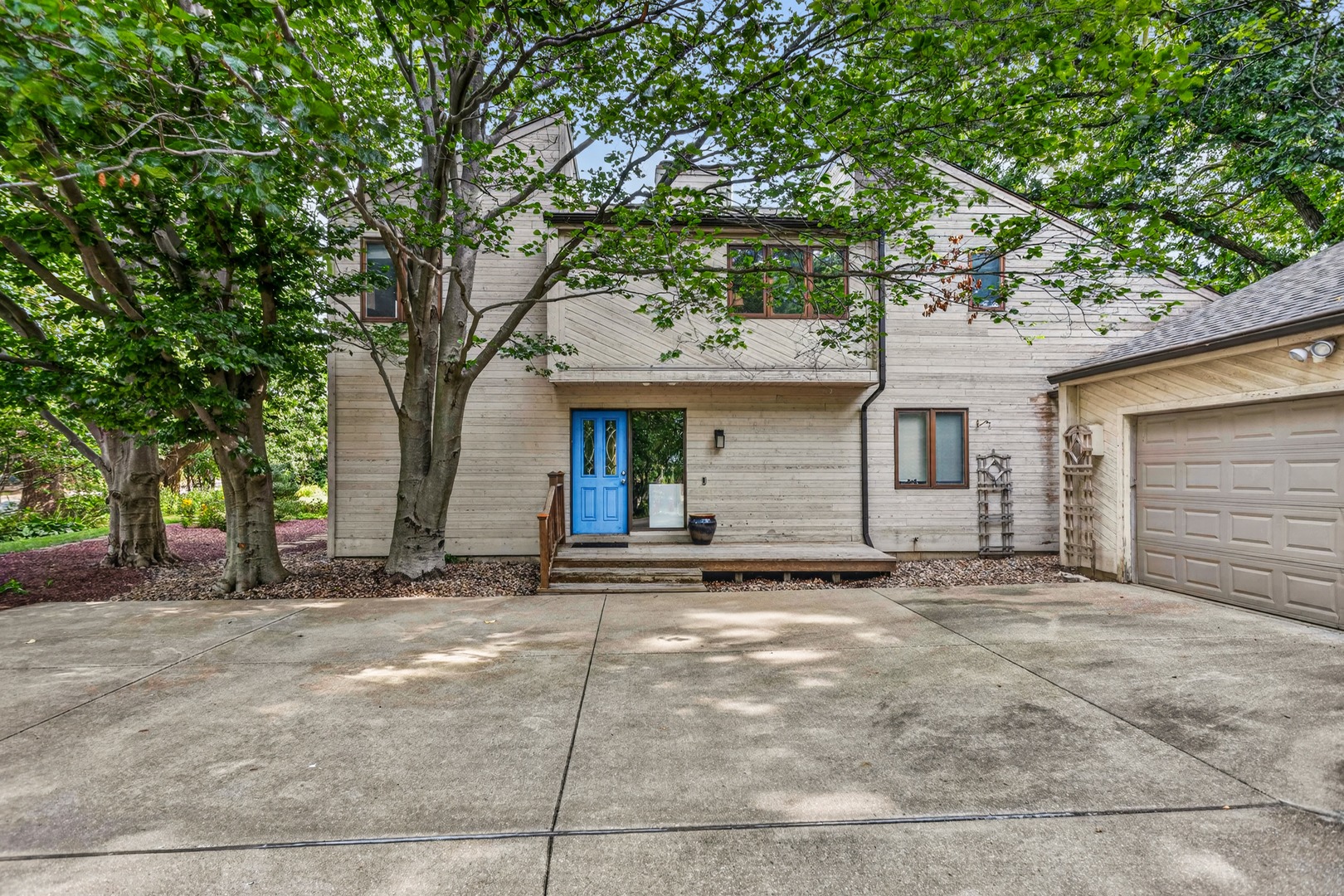 820 Dodds Drive Property Photo 1