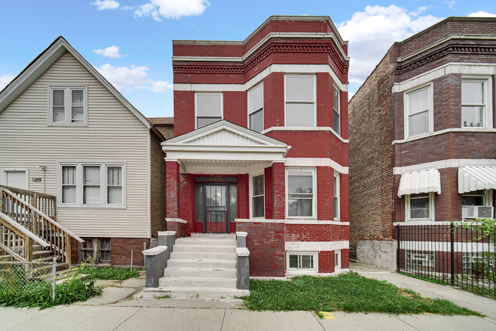 6439 S May Street Property Photo 1