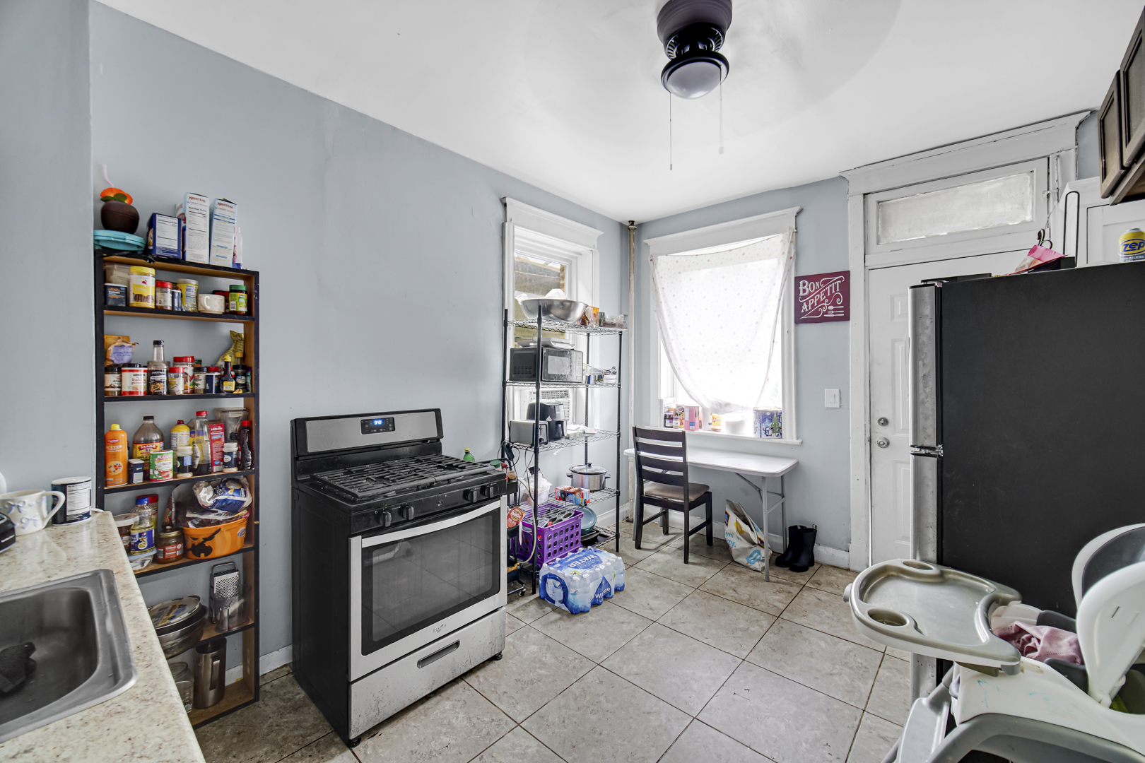 6439 S May Street Property Photo 14