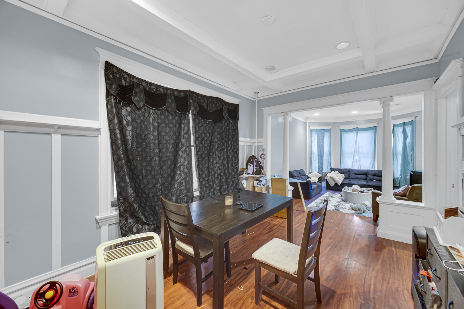 6439 S May Street Property Photo 17