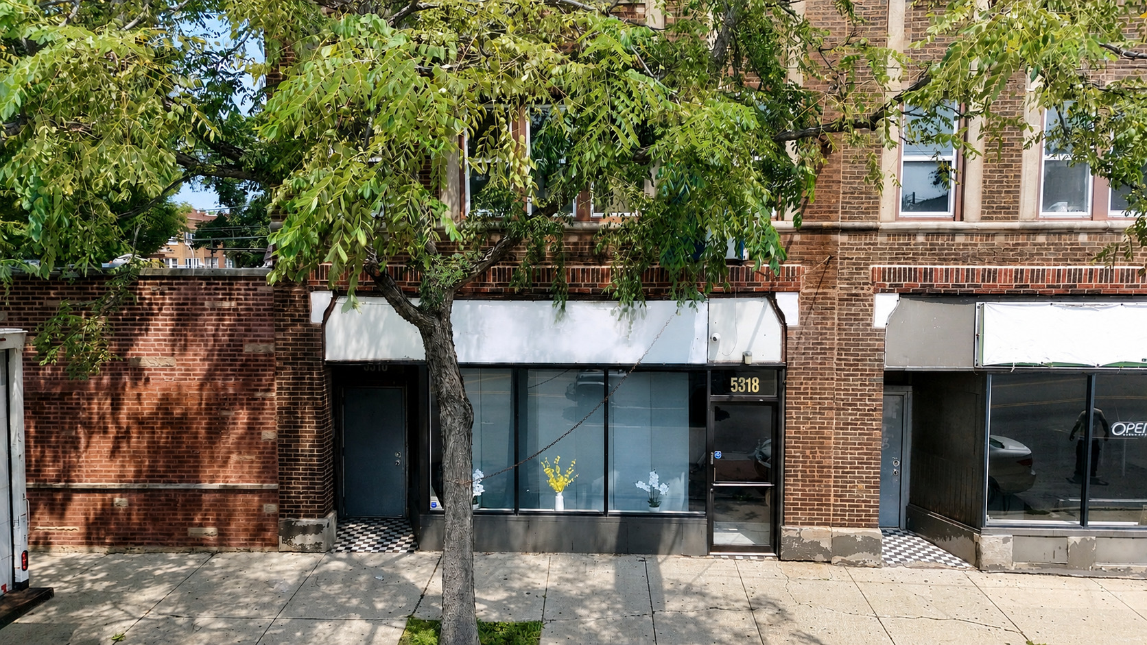 5318 W North Avenue Property Photo 1