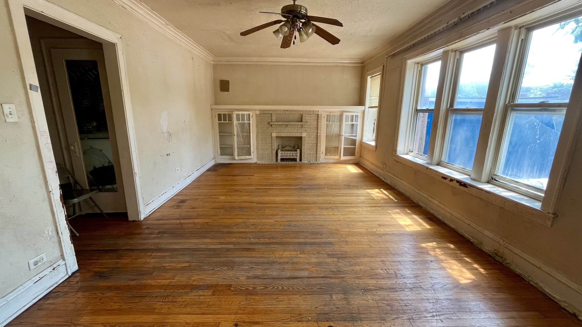 5318 W North Avenue Property Photo 3