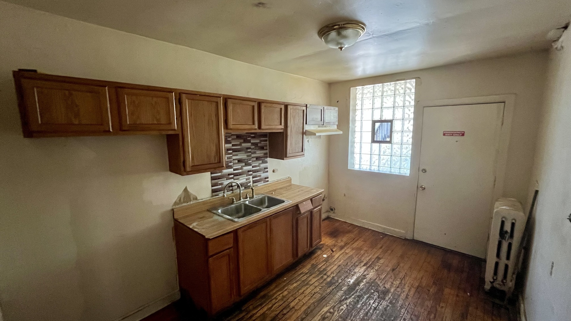 5318 W North Avenue Property Photo 10