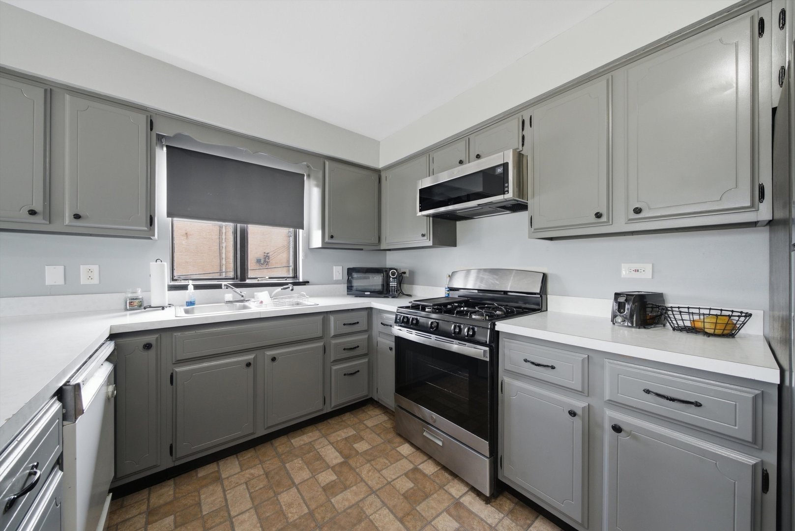 4049 Washington Boulevard Property Photo 17
