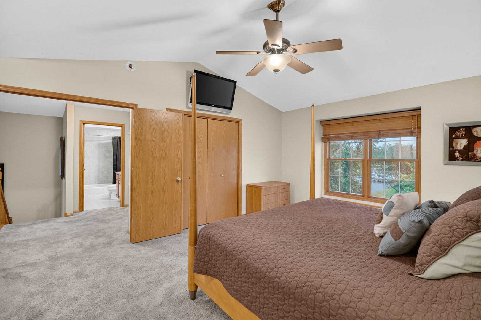 9105 Newcastle Court Property Photo 20