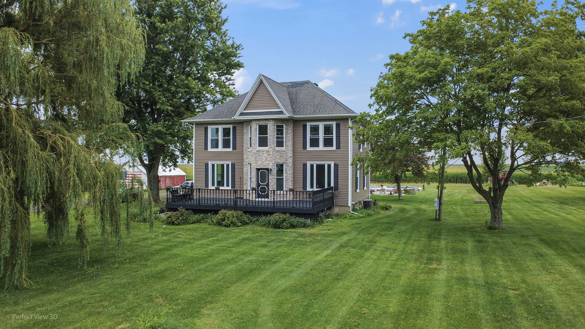 1532 N 2250 Road