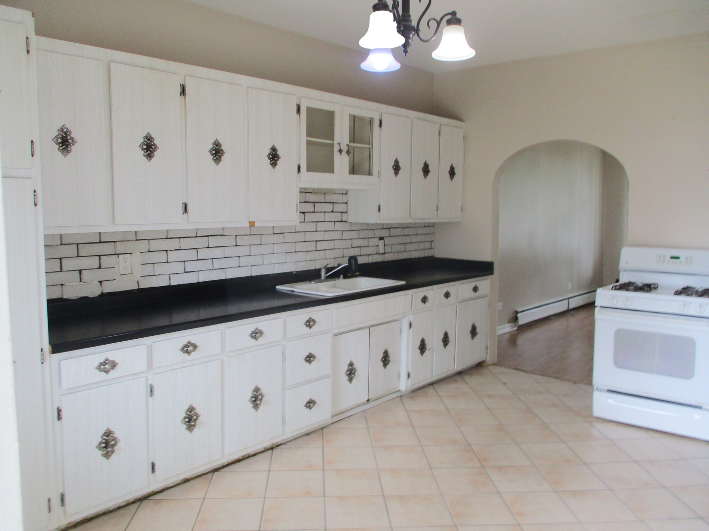 1209 N 22nd Avenue Property Photo 2