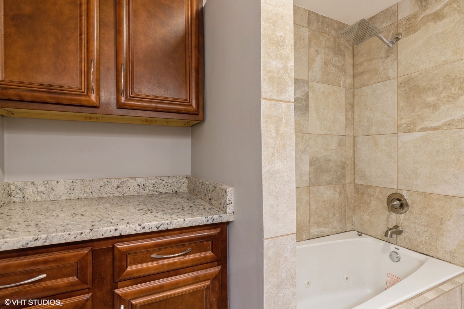 8842 Dee Road B Property Photo 13