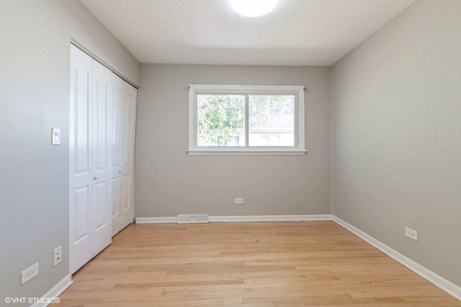 8842 Dee Road B Property Photo 16