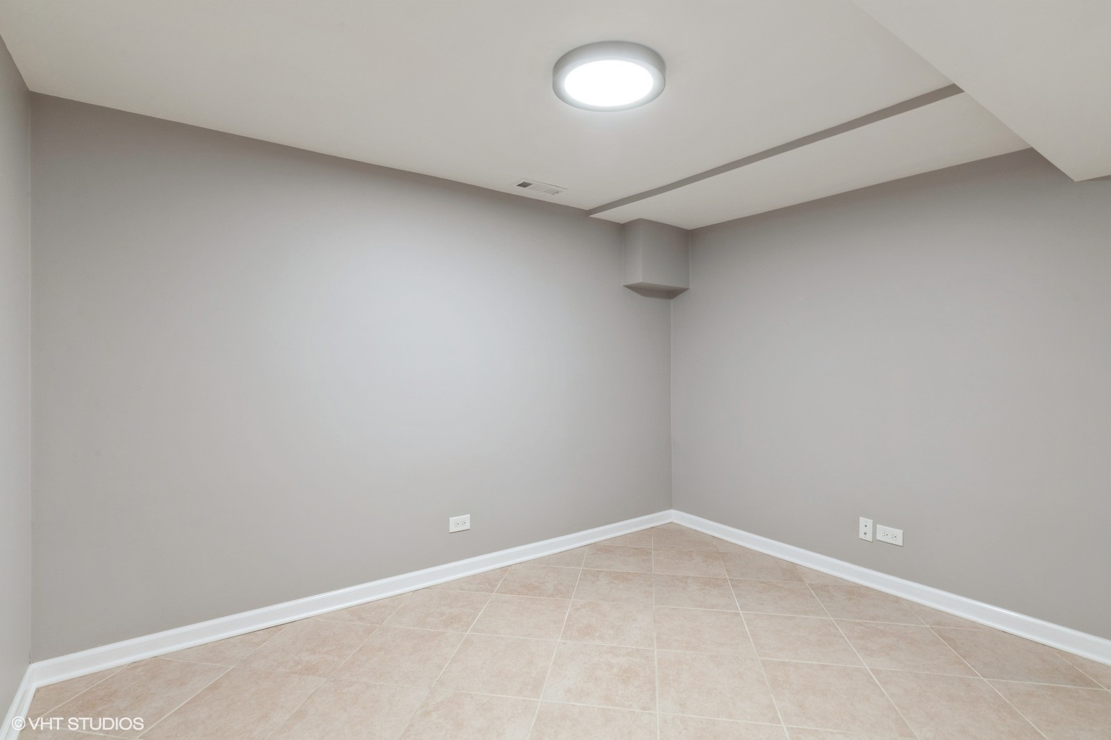 8842 Dee Road B Property Photo 17