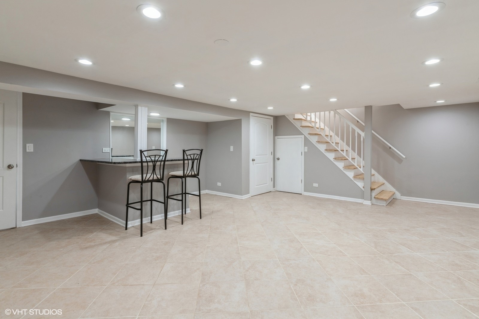 8842 Dee Road B Property Photo 23