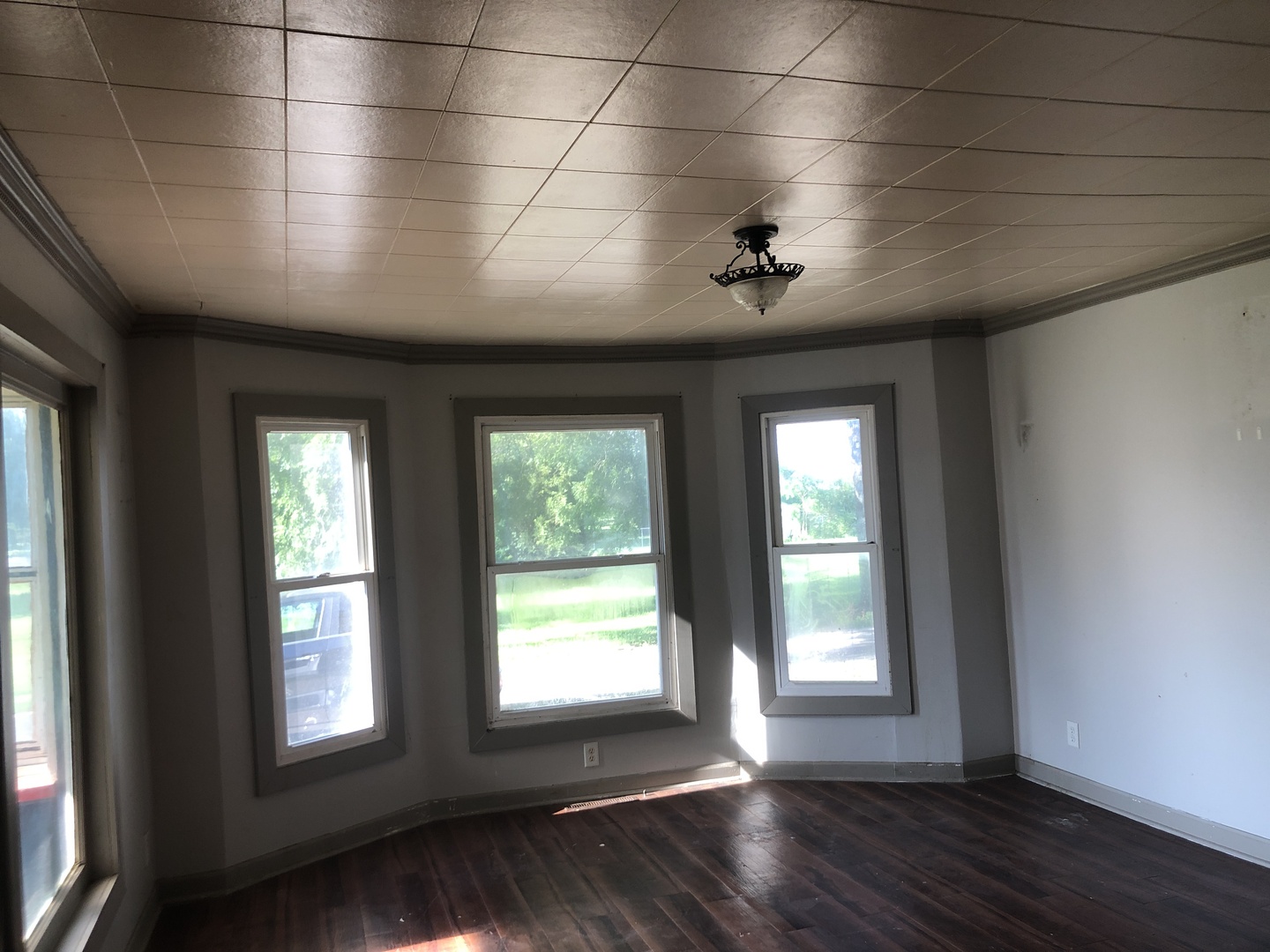 315 S Main Avenue Property Photo 2