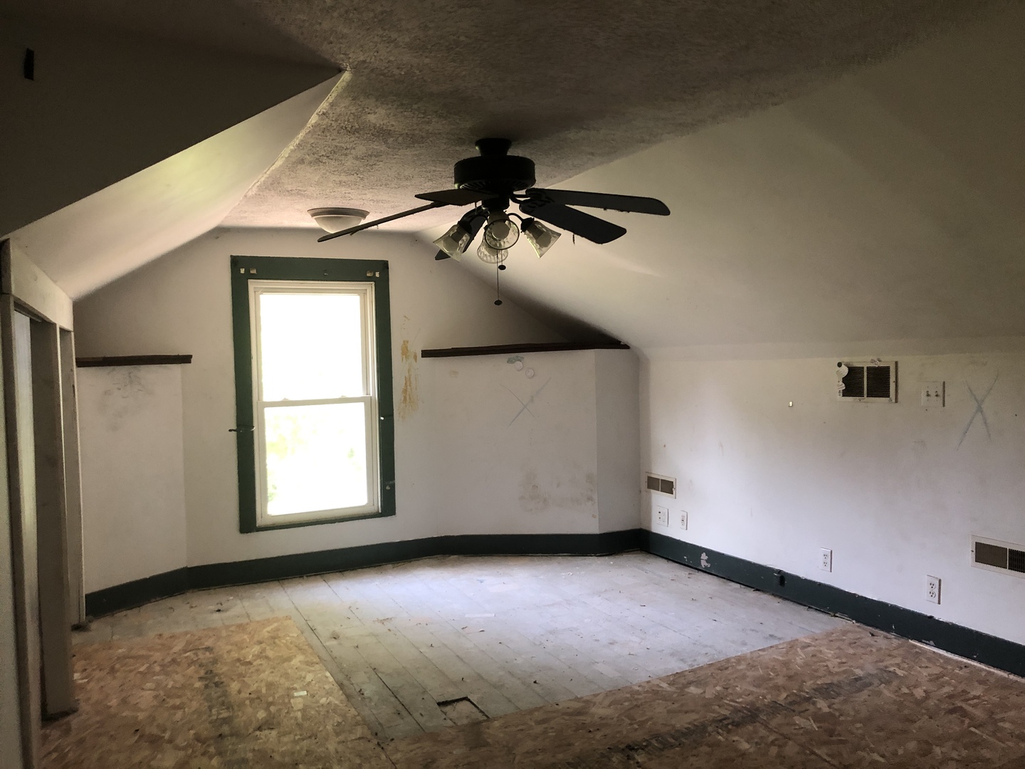 315 S Main Avenue Property Photo 9