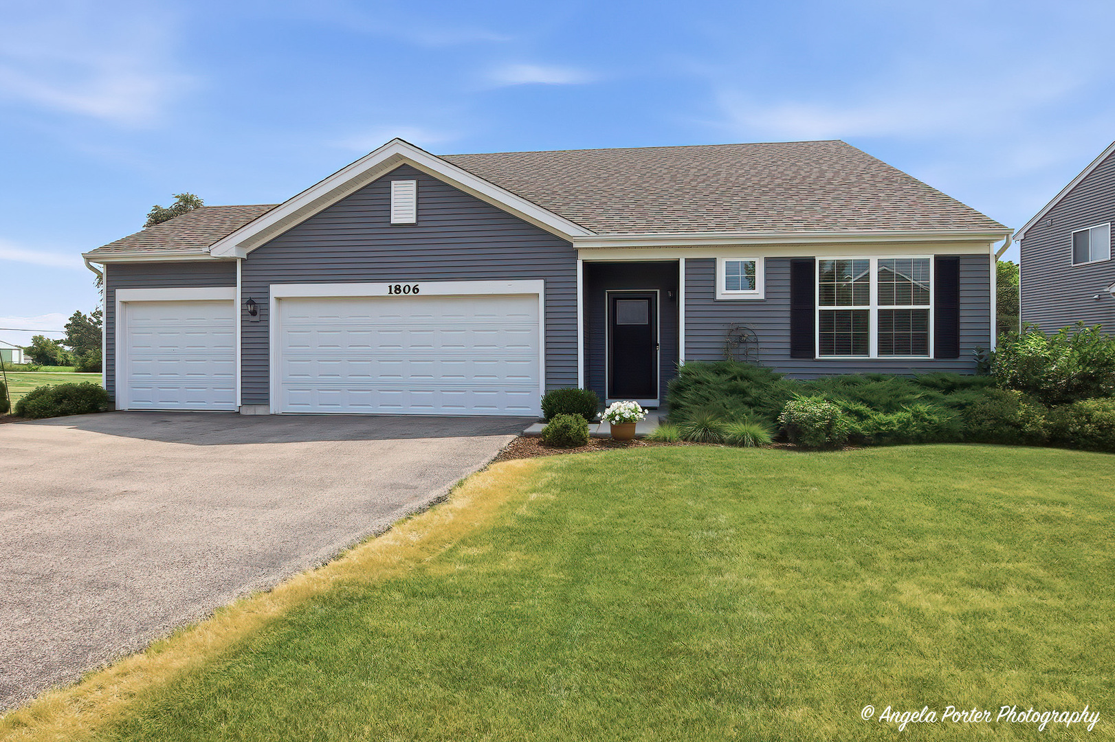 1806 Doolin Avenue Property Photo 1