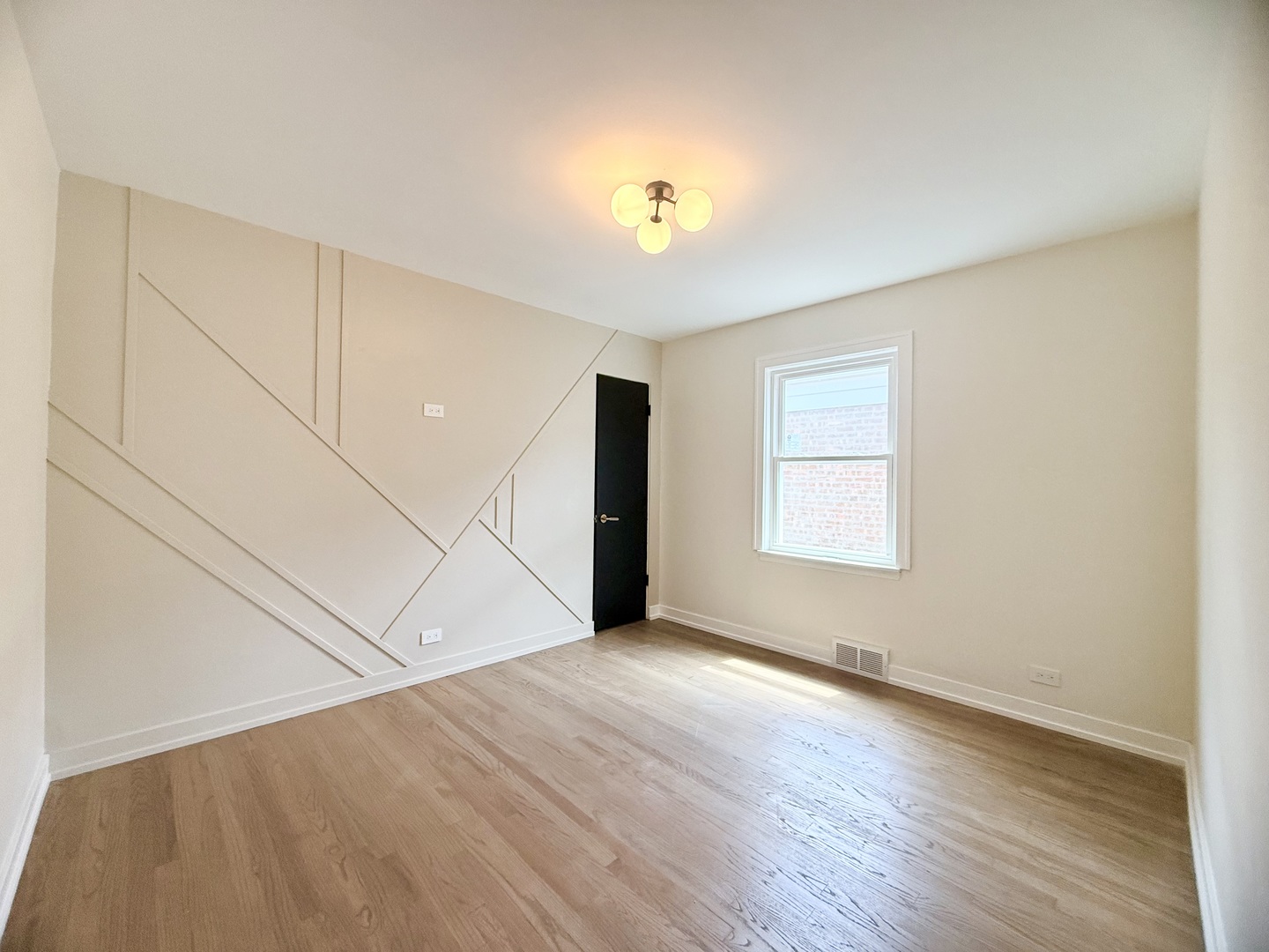 3827 S 61st Court Property Photo 11