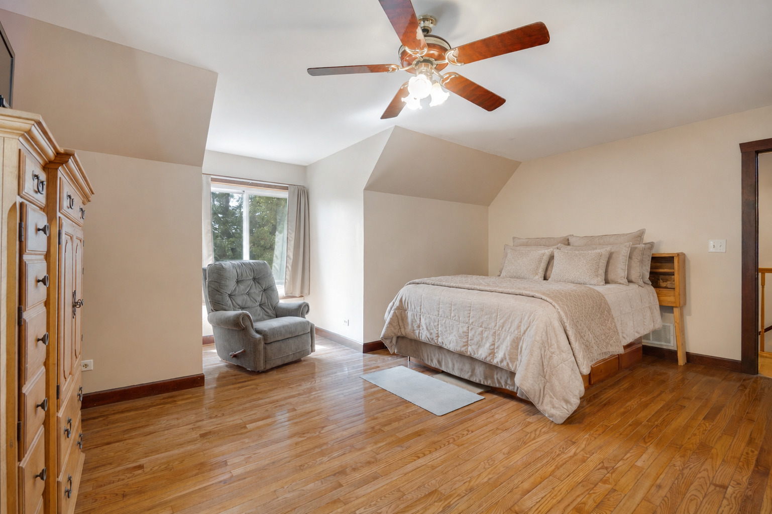 0n555 Pondview Court Property Photo 14