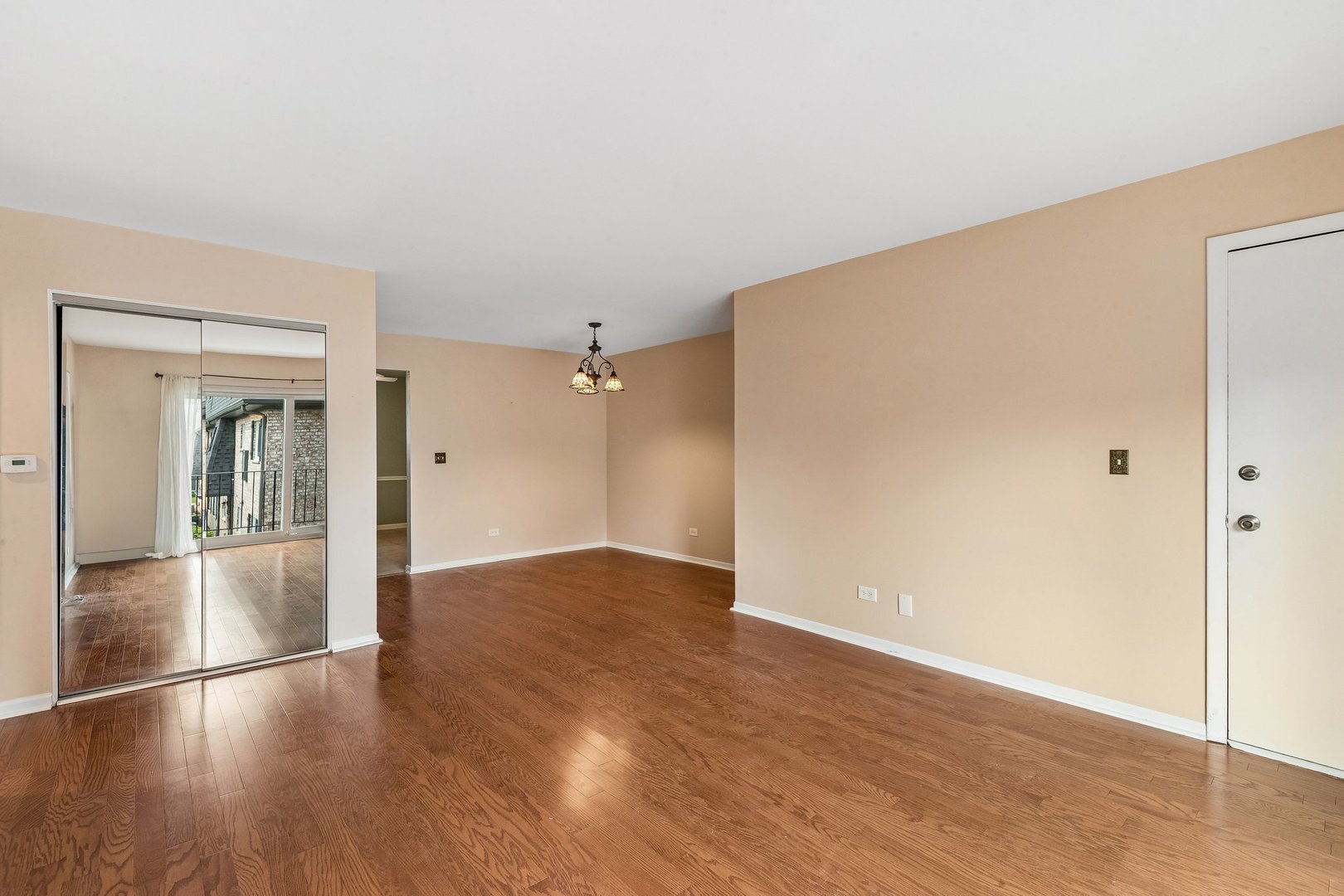 876 S Plum Grove Road 208 Property Photo 5