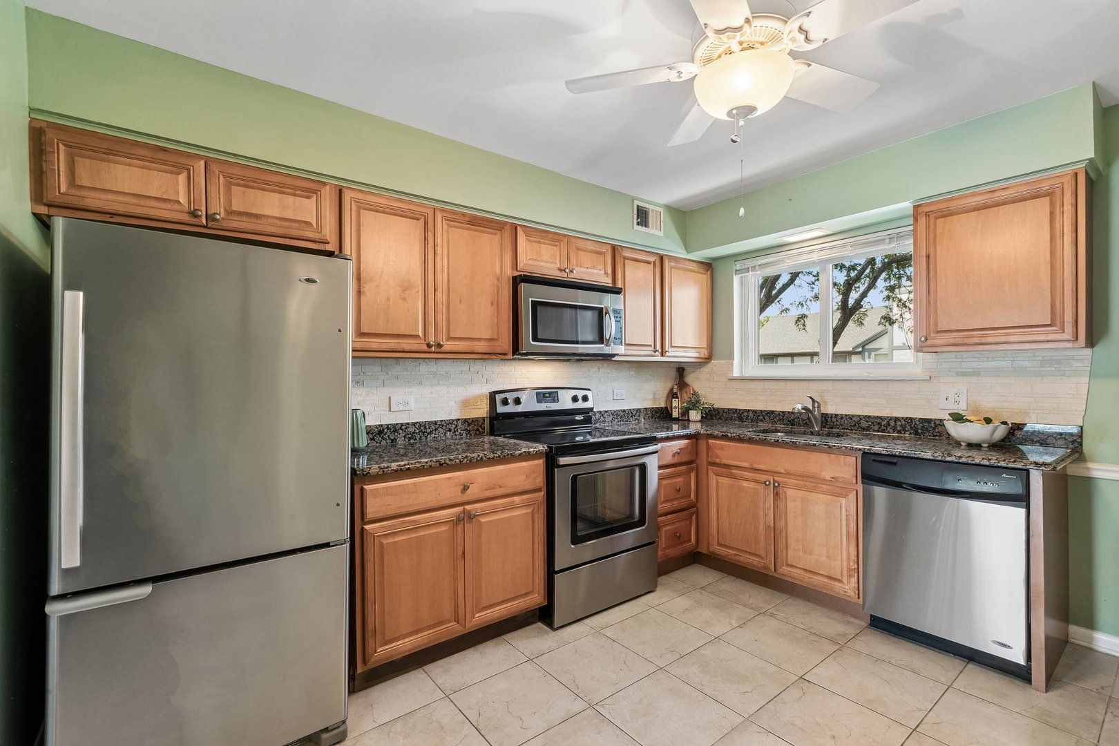 876 S Plum Grove Road 208 Property Photo 13