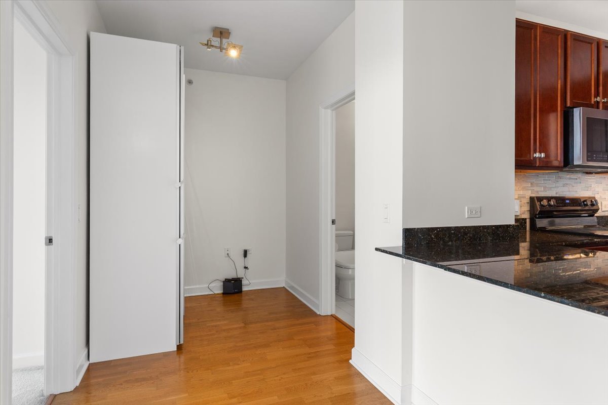 100 E 14th Street 2204 Property Photo 10
