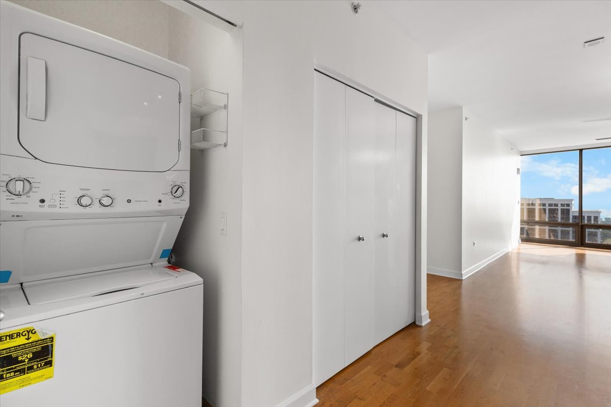 100 E 14th Street 2204 Property Photo 18