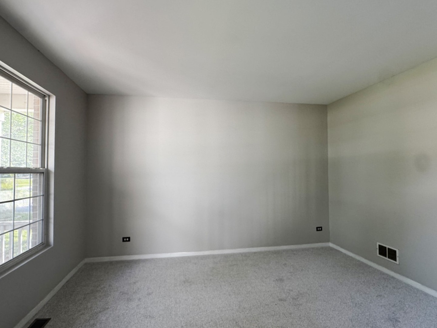 24319 Linden Lane Property Photo 6