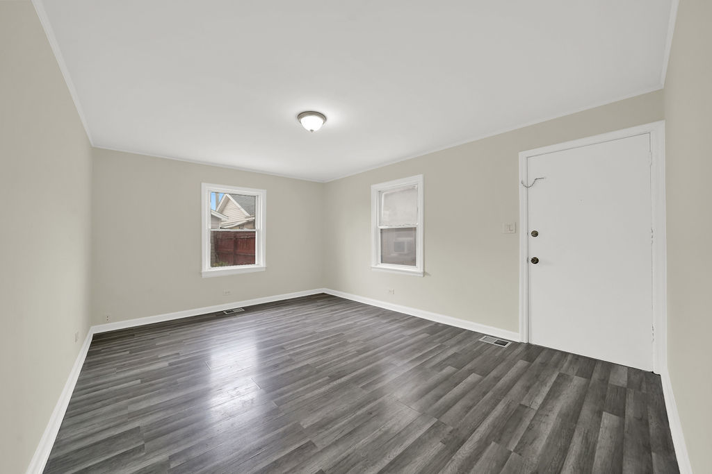 1826 N 36th Avenue Property Photo 3