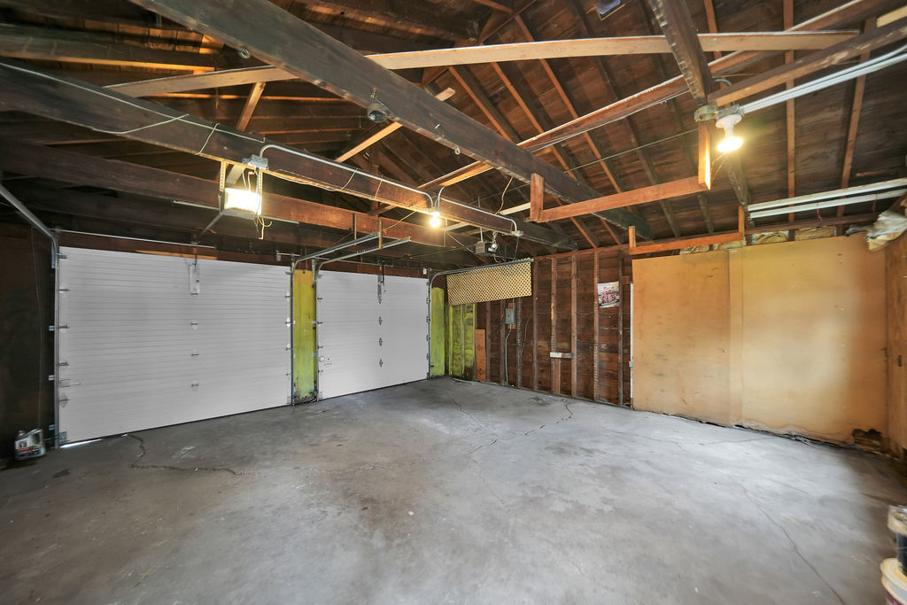 1826 N 36th Avenue Property Photo 21