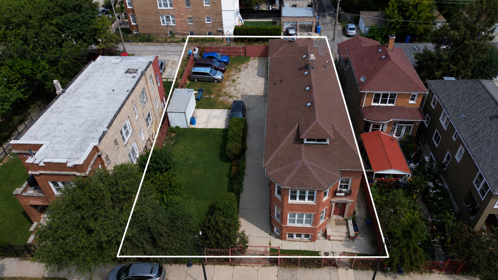 2514 W 55th Street Property Photo 2