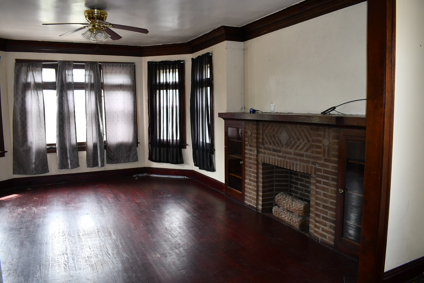 2514 W 55th Street Property Photo 4