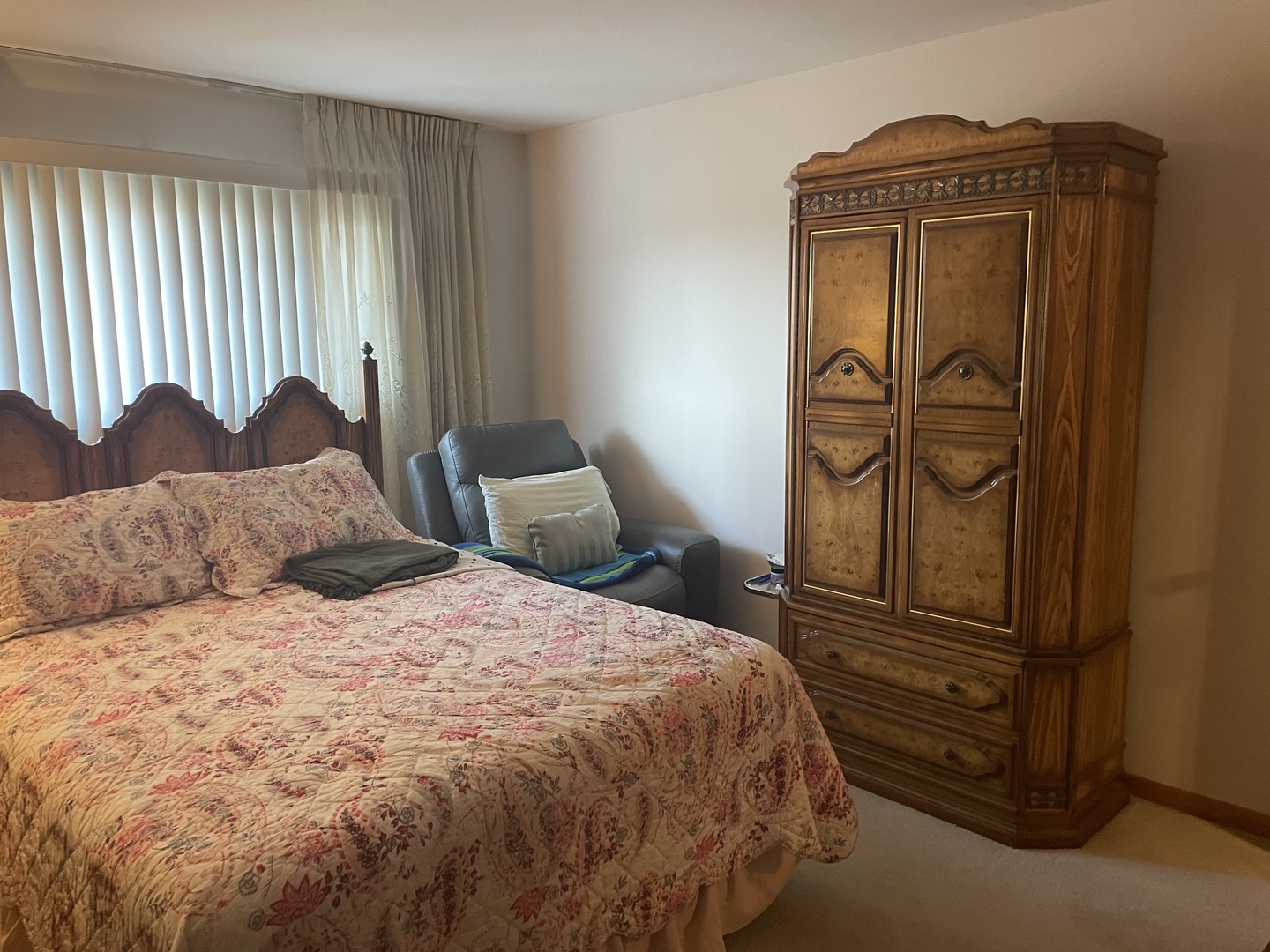 181 E Schubert Avenue Property Photo 9