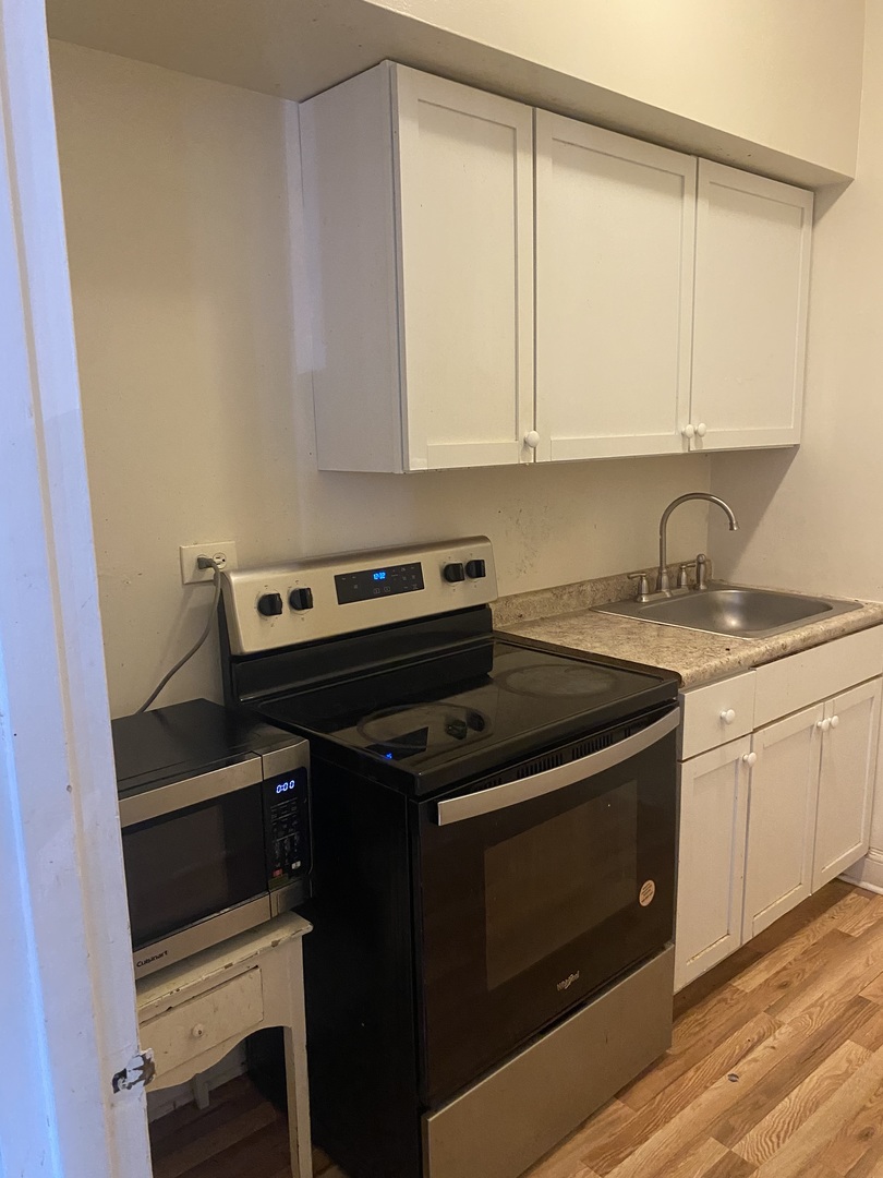 7355 S South Shore Drive 103 Property Photo 2