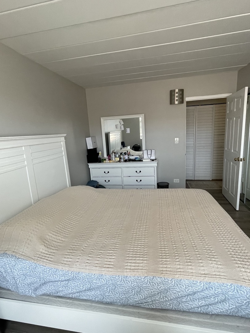 6833 N Oakley Avenue 3b Property Photo 6