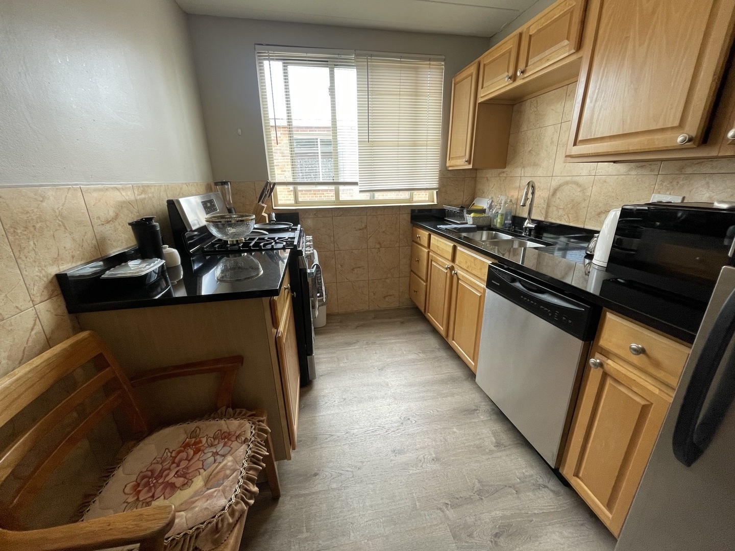 6833 N Oakley Avenue 3b Property Photo 11