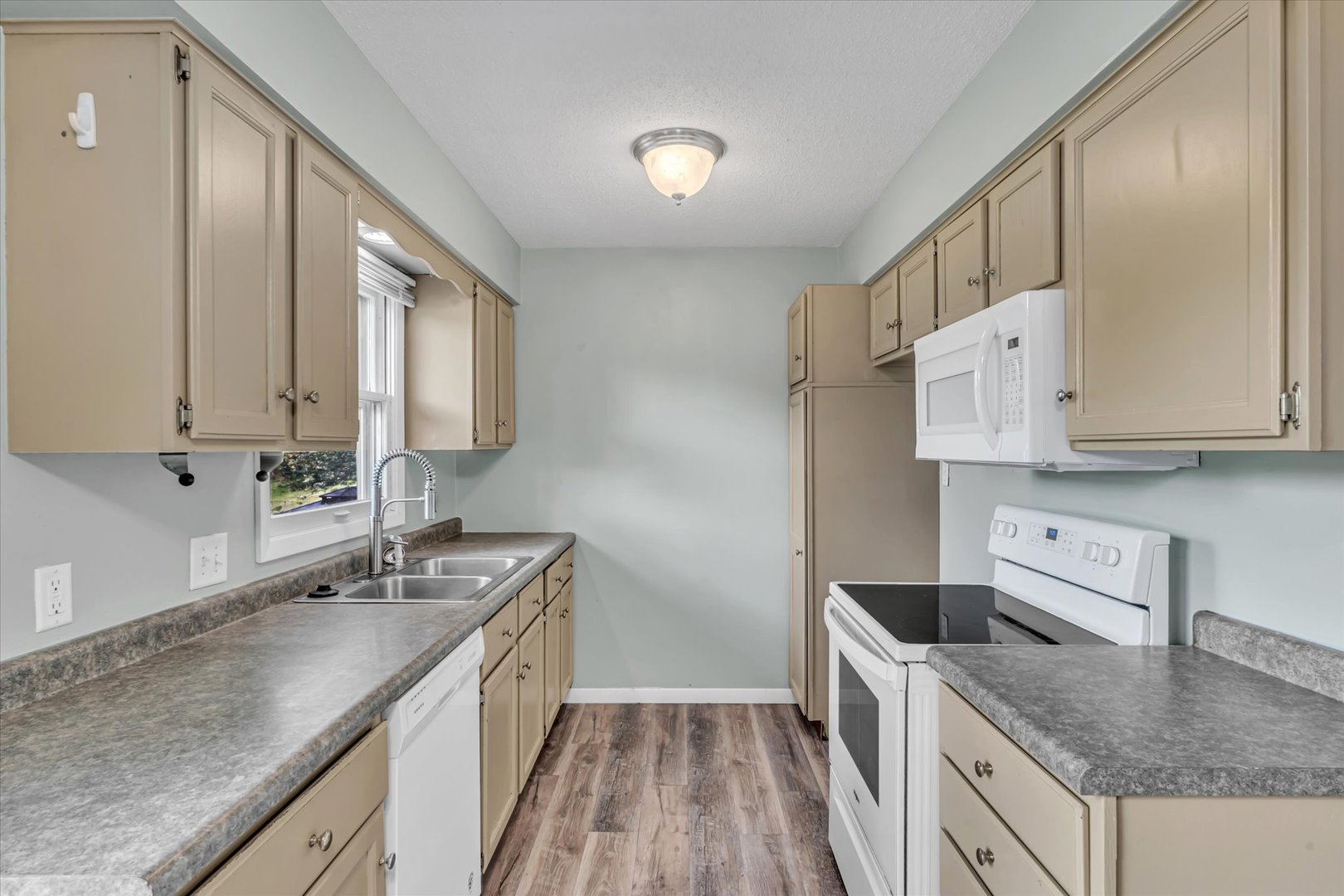 62 Park View Drive Property Photo 12