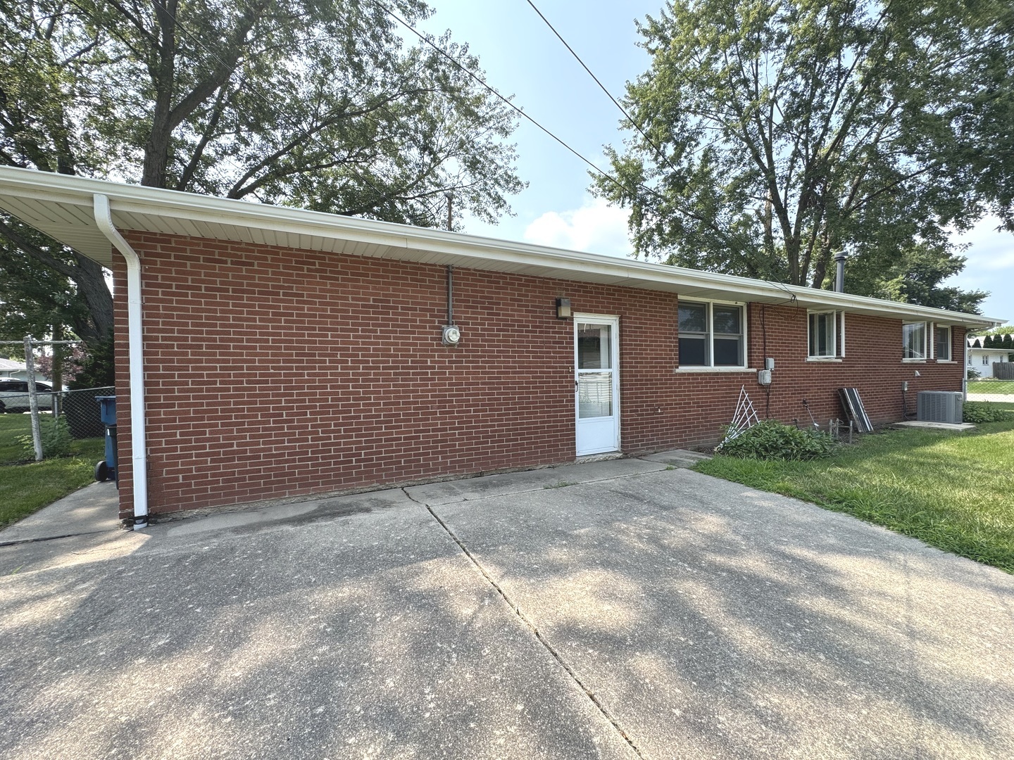 646 Evergreen Lane Property Photo 11
