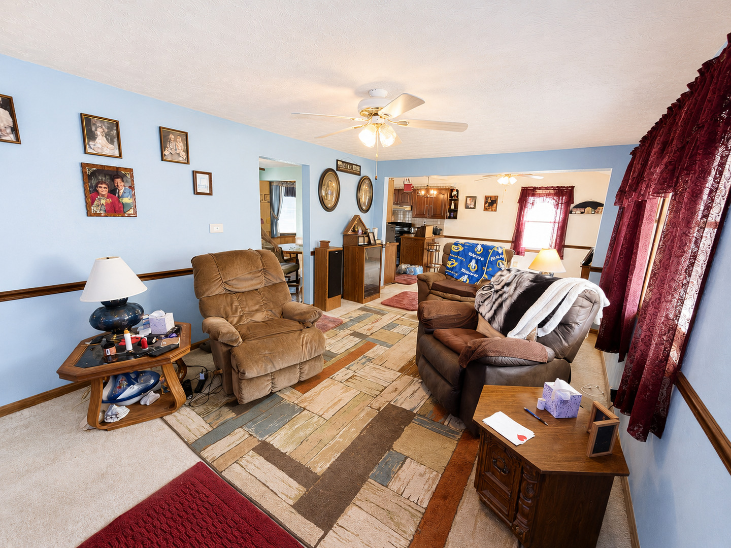 834 W 7th Street Property Photo 4