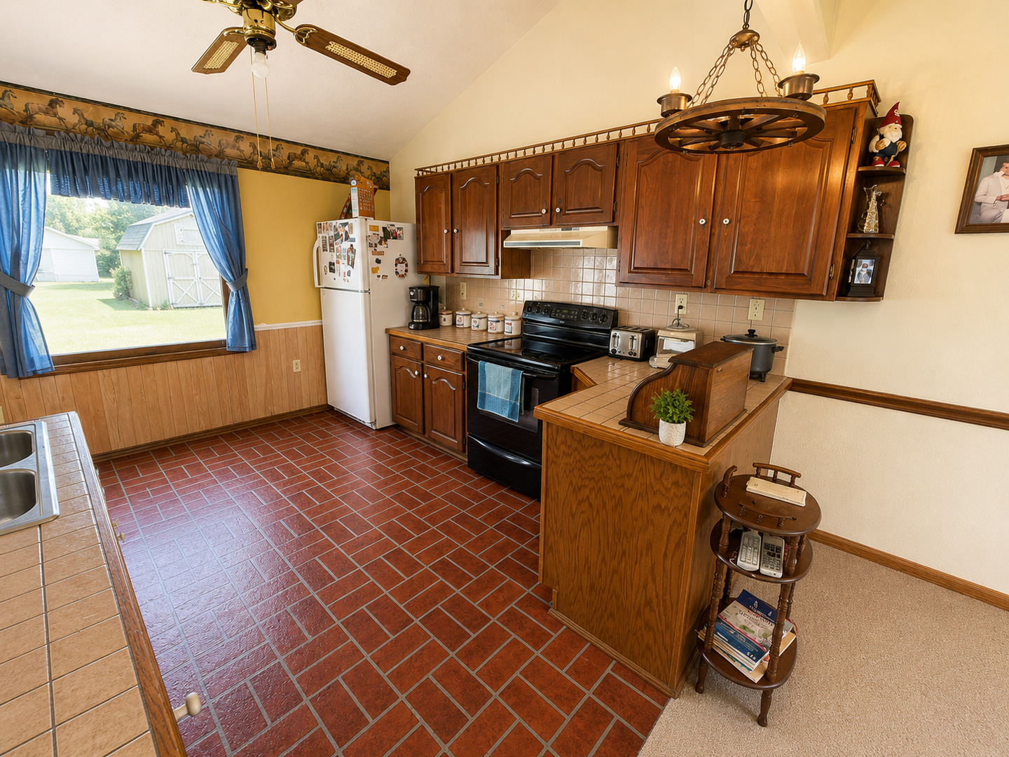 834 W 7th Street Property Photo 7