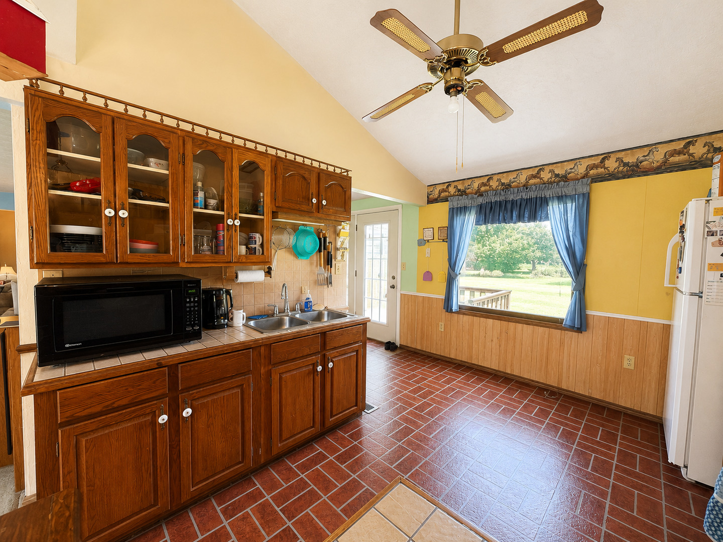 834 W 7th Street Property Photo 8