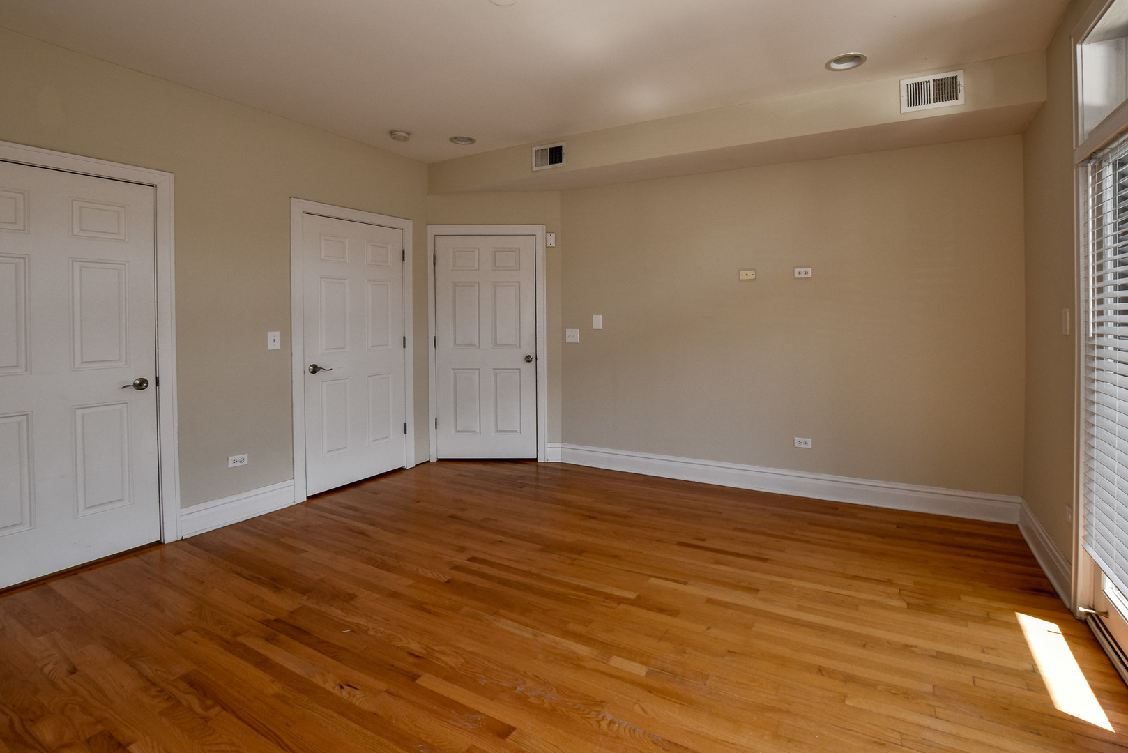 2942 N Lincoln Avenue 3s Property Photo 19
