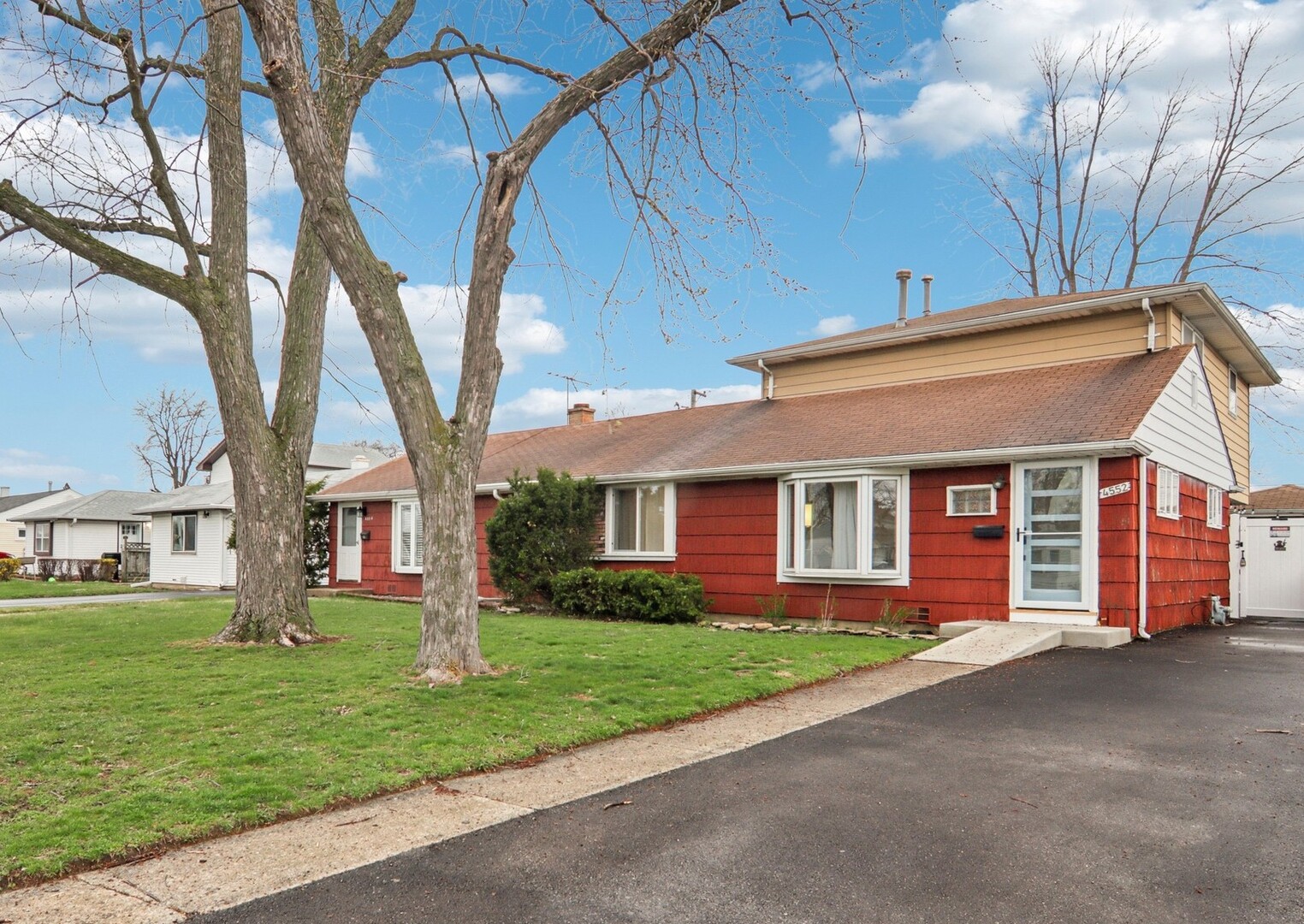 4552 W 89th Street Property Photo 1