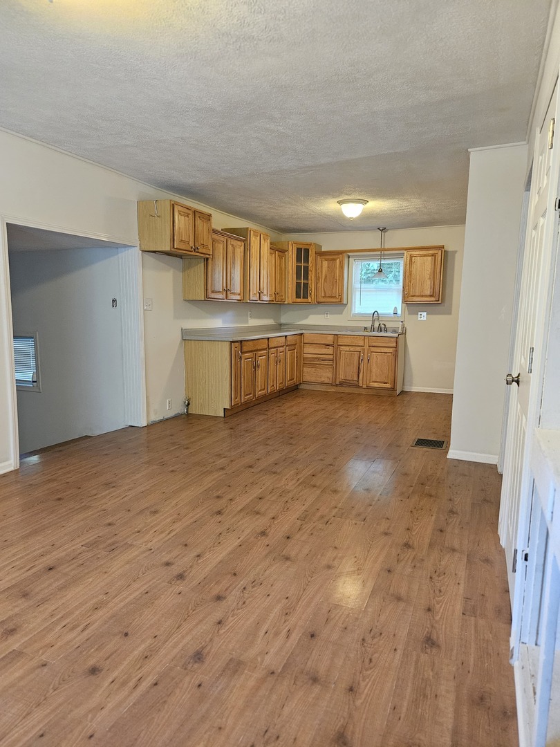 105 N 7th Street Property Photo 4